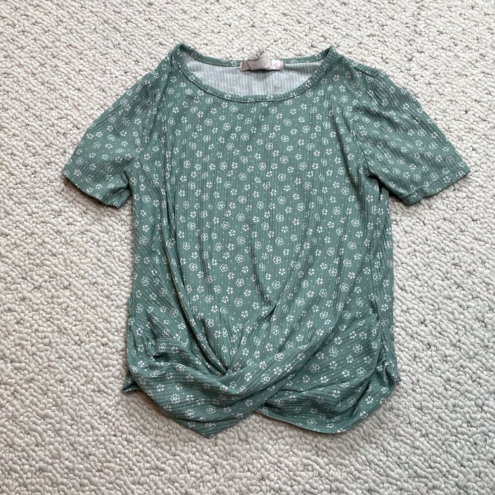 Love to be Loved Shirt Girls Medium Green Floral Short Sleeve Gathered Front Top